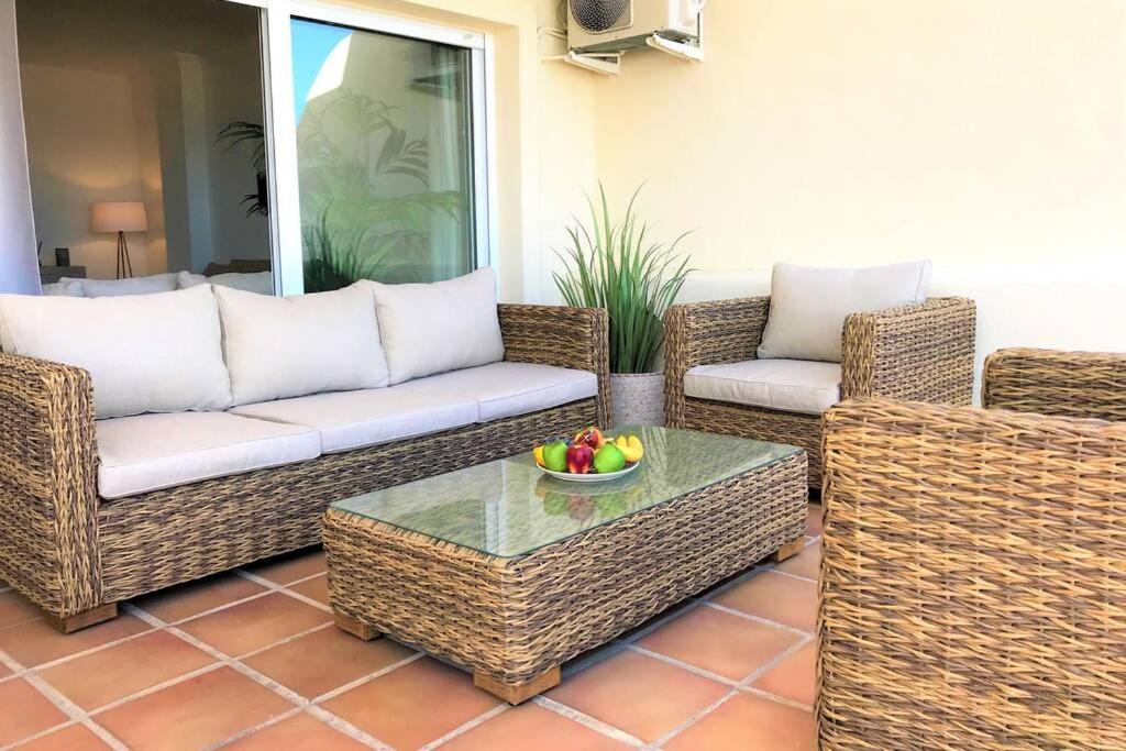 Penthouse Bermuda Beach 2 Естепона Екстериор снимка