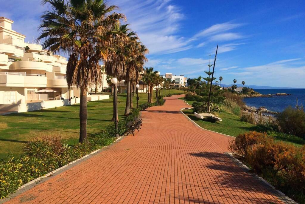 Penthouse Bermuda Beach 2 Естепона Екстериор снимка