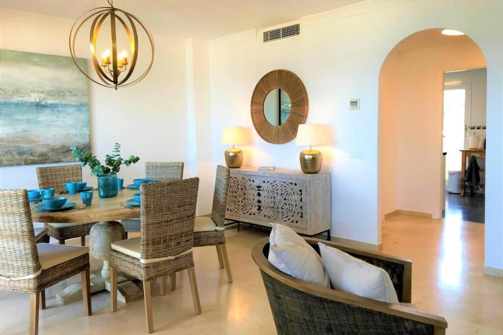 Penthouse Bermuda Beach 2 Естепона Екстериор снимка