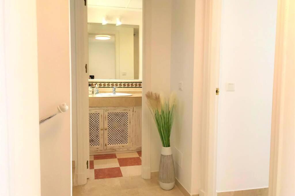 Penthouse Bermuda Beach 2 Естепона Екстериор снимка