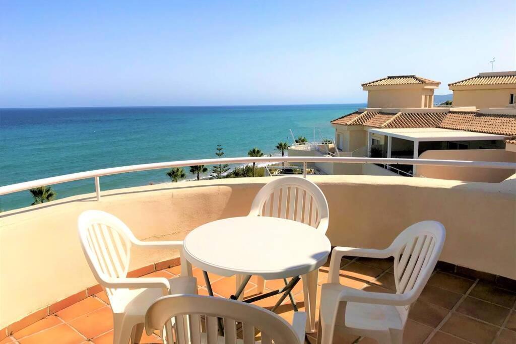Penthouse Bermuda Beach 2 Естепона Екстериор снимка