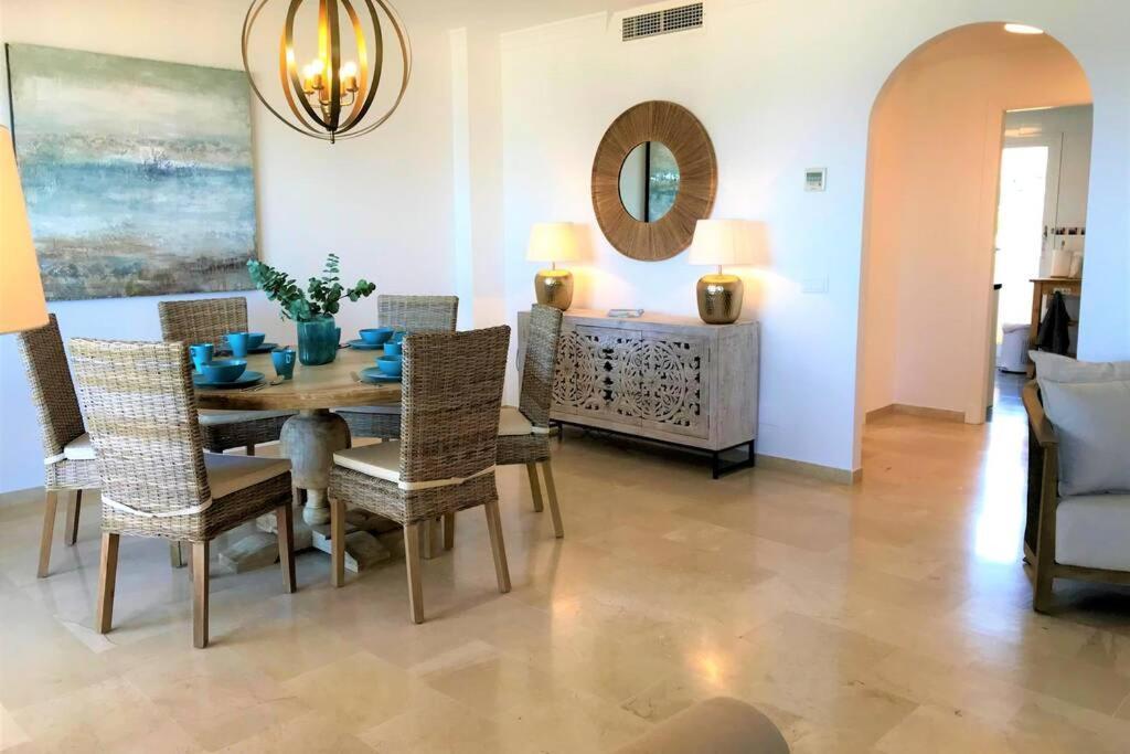 Penthouse Bermuda Beach 2 Естепона Екстериор снимка